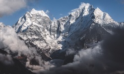 V-3x2-Nepal-Himalayas-Mt.-Thamserku