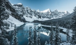 1_H-3x2-Moraine-Lake-Freezing-Reflections