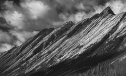 H-3x2-BW-Jasper-Peaks