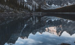 V-3x2-Moraine-Lake-Reflections