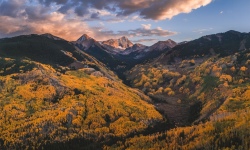 H 3x2 - Capitol Peak Golden Glow Air
