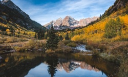 H-3x2-Maroon-Bells-Golden-Reflections