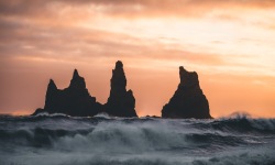 H-3x2-Reynisdrangar-Sunset-Storm