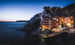 H-3x2-Cinqueterre-Riomaggiore-Blue-Hour