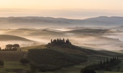 P-3x1-Val-D_Orcia-Layers-of-Mist