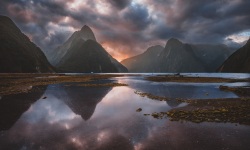 MILFORD-SOUND-sunset-Fjordland-National-Park-01.2
