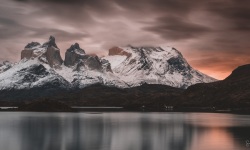 P-2x1-Torres-del-Paine-Lago-Pehue-Cloudy-Sunrise