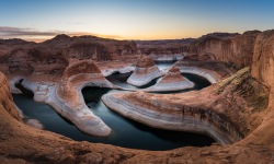 P-2x1-Reflection-Canyon