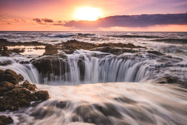 Thor's Well Golden Tides