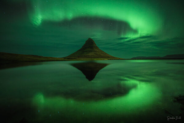 Kirkjufell Aurora Reflections